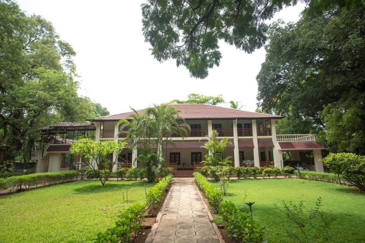 โรงแรมเดอะ เฮอริเทจ มาดูไร มทุราย ภายนอก รูปภาพ The main building of the university